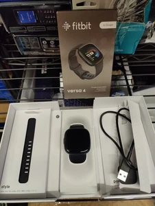 Fitbit Versa 4Graphite Aluminium Case and black band  Fitness Smart Watch - Picture 1 of 6