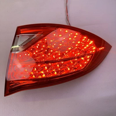 Задний правый задний фонарь для Porsche Cayenne 958 11–14 годов выпуска от оригинального производителя - Изображение 1 из 4