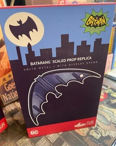 Batman PROP Replica Batarang 1966 TV series Factory Entertainment DC UNIVERSE - Picture 1 of 2