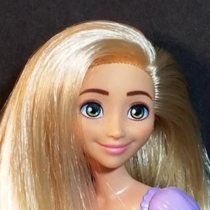 Disney Store Tangled Doll Rapunzel 11" Classic Doll 2022 - Picture 1 of 13