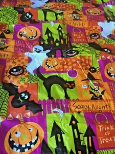 Mantel de vinilo rectangular tema fantasma calabaza fiesta Halloween 51" W 59" L - Imagen 1 de 4