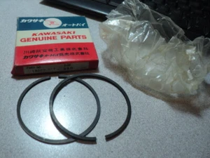 1968-70 KAWASAKI F4 SIDEWINDER STD RING SET P/N 13008-017 - Imagen 1 de 2