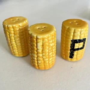 Vintage Corn on the Cob - Salt and Pepper Shakers - set of 3 - Picture 1 of 7
