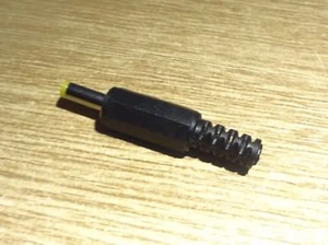 Yaesu FT817 / FT818 / FT60 etc power plug - Picture 1 of 3