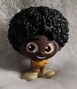 Disney Doorables Encanto 1 1/2 Antonio plastica pelle scura capelli neri corpo glitter - Foto 1 di 11
