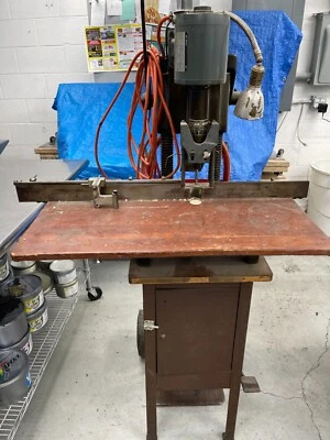 Taladro de papel Challenge montado en el piso con extras Look AHORRA $$$ Foto 1 de 4