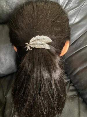 ¡Nuevo! Corbata para el cabello/plumas plateadas/ornamentadas 3 pulgadas de ancho/diademas de estrás ¡Las mejores! Foto 1 de 3