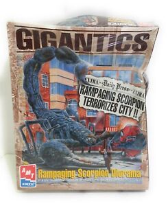 1996 AMT ERTL Gigantics Rampaging Scorpion Diorama