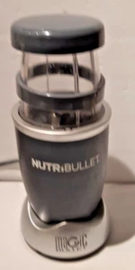 Base Nutribullet, taza, piezas.   Probado y funciona perfectamente. Modelo NB101B - Imagen 1 de 11
