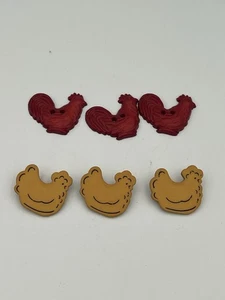 CHICKEN ROOSTER HEN 1 3/8" RED PLASTIC CRAFT EMBELLISHMENT NOVELTY BUTTONS - Picture 1 of 3