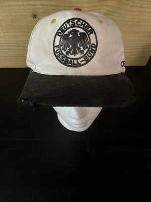 DE COLECCIÓN Alemania Sombrero de Fútbol Adulto Blanco Adidas Snapback Fútbol Nacional Años 90 Foto 1 de 4