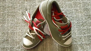New! Crocs Hank Haney Bradyn 2.0 Women's Size 6.5 Wide, Color Khaki/Red - Picture 1 of 9
