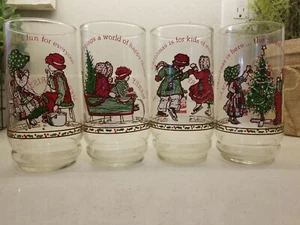 SET COMPLETO bicchieri vintage Holly Hobbie Natale Coca Cola edizione limitata 1977 - Foto 1 di 12