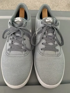 Nike SB Check sportliche Skateschuhe, grau - Herrengröße 13 **Top gebrauchter Zustand** - Bild 1 von 9