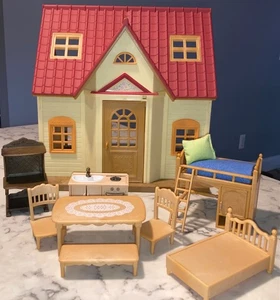 Epoch Sylvanian Families Calico Critters Cozy Cottage House Dollhouse Furniture - Picture 1 of 6