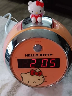 Hello Kitty KT2054 projetor LED rosa despertador rádio AM FM display de tempo - Imagem 1 de 3