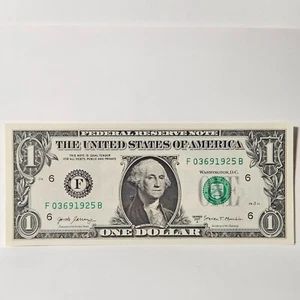 $1 Birthday Note One Dollar Bill F03691925B Uncirculated ( Trailing Year 1925 ) - Picture 1 of 1