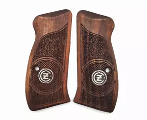 Pistola compatta CZ 75B 75 MANIGLIE LEGNO NOCE FATTA A MANO incisa Bel Logo in metallo - Foto 1 di 7