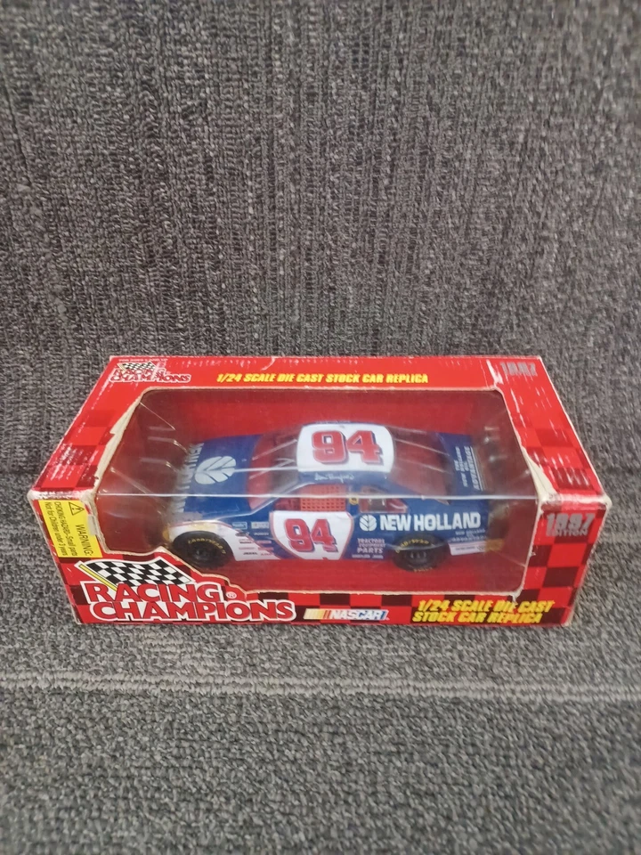 1:24th Scale #94 New Holland Diecast Car By Racing Champions  - Imagem 1 de 1
