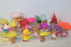 Vintage Trolle Puppe Lot Russ Dam Sammlung Kleidung Zubehör 5" Zoll - Bild 1 von 9