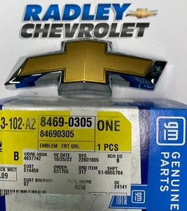 NEW GM OEM 14-22 CAMARO FRONT BUMPER GRILL COMPONENTS- EMBLEM GMC 84690305 - Picture 1 of 1
