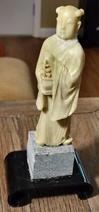 ANTIQUE CHINESE HAND CARVED CELADON DON SOAPSTONE MAN W/ BASKET SCULPTURE - Picture 1 of 24