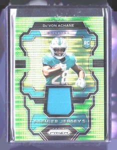 Camisetas Panini Prizm De'Von Achane Premier 2023 verde neón Pulsar #PJ-DA novato - Imagen 1 de 2