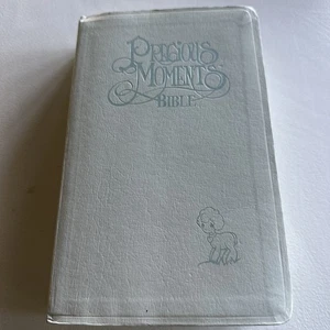 Precious Moments Vtg 1985 Bible King James Blue Print Flaw Samuel J Butcher Lamb - Imagen 1 de 24