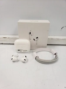 (79216-1) Airpods Apple MME732CH/A - Photo 1 sur 9