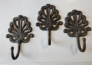 Decorative Wall Hooks Lot Ornate Cottage Decor Cast iron metal vintage style - Picture 1 of 6