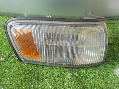 TOYOTA Cresta 1996 E-GX90 Right Side Marker Light [Used] [PA85583154] - image 1 of 2
