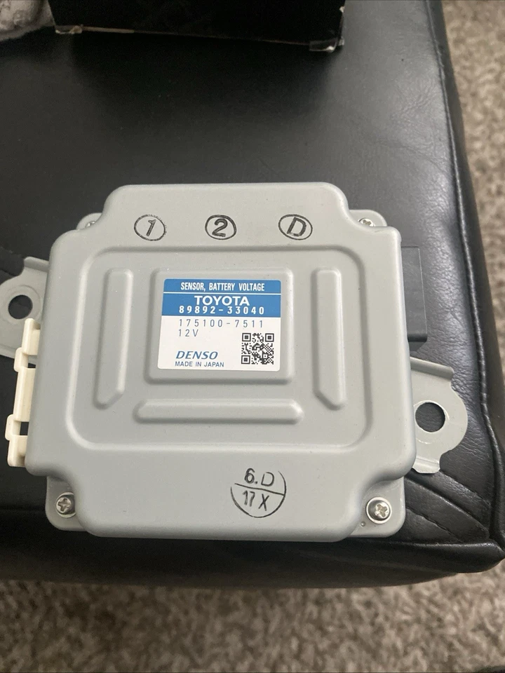 Sensor de voltaje de batería OEM 89892-33040 Toyota Avalon Camry RAV4 Lexus ES350 Foto 1 de 1