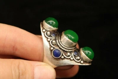 Chinese Old Craft Made Old Tibetan Silver Emerald Inlaid ring - Image 1 of 4