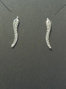 SILVER HOOK EAR CUP CUFF LEAF WRAP EARRINGS. - Picture 1 of 8