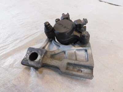 Suzuki SV650 SV650S SV650SA SV650A Rear Back Brake Disc Caliper & Mount Bracket - Imagem 1 de 4