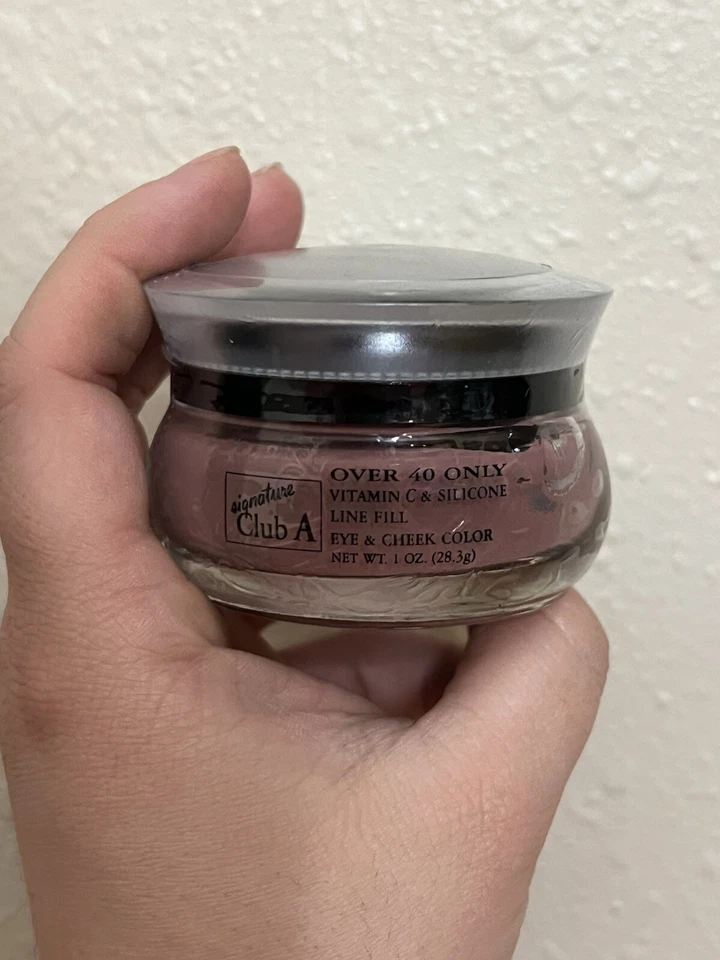 Signature Club A Over 40 Only Vitamin C & Silicone Line Fill Eye & Cheek Color - Image 1 of 4