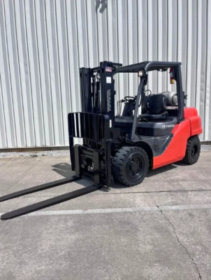 🤩👑� Carretilla elevadora Toyota 8FG40U LP 2018 - cambio lateral 9 k lb, neumáticos sólidos Foto 1 de 4