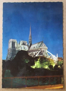 Cartolina/Post Card "PARIGI - LA CATTEDRALE NOTRE DAME ILLUMINATA" - Anni '70 - Picture 1 of 2