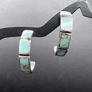 Pendientes de aro con incrustaciones de plata de ley turquesa de 8/10" - Imagen 1 de 11