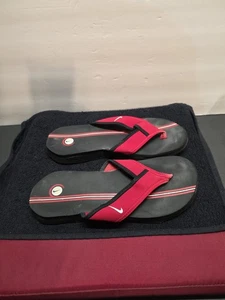 Nike Womens Black And Red Flip Flops  8W/7M Pre-owned (JT) - Picture 1 of 8