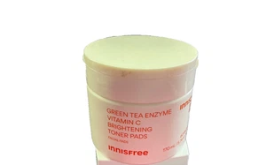 innisfree Green Tea Enzyme Vitamin C Brightening + Exfoliating Toner Pads 170 ml - Picture 1 of 1