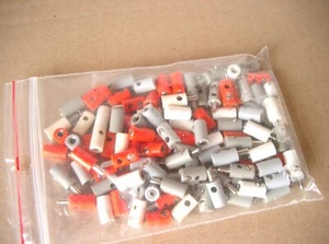 Gebrauchte Stecker und Muffen grau, weiß, orange f. Modellbau (107 Teile) - Bild 1 von 2