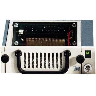 CRU DATAPORT Removable Ultra ATA133 Drive Enclosure (DE100i-A100) - Image 1 of 4