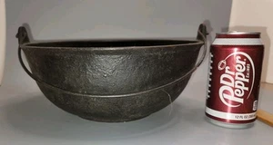 Antique Gate Mark Cast Iron 11" Pot with Heat Ring & Bail Handle Unrestored - Picture 1 of 9