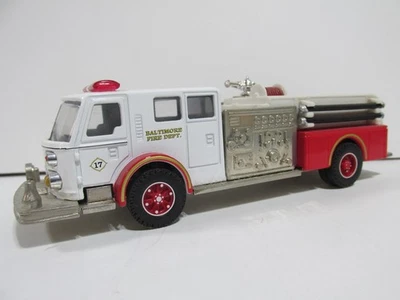 corgi toys vintage FIRE TRUCK ,AMERICAN LAFANCE PUMPER #51702 - Image 1 of 2