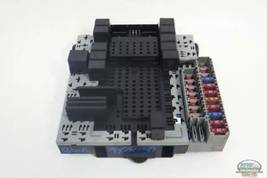 8645411; VOLVO S80 OEM Cabin Fuse Box 01 02 03 04 - Picture 1 of 7