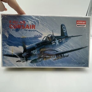 Academy Minicraft 1/48 #2124 F4U-4B Vought Chance Corsair Vintage Model New-Open - Picture 1 of 7