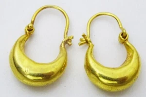Vintage 18 karat Gold Puffed Hoop Earrings - Picture 1 of 3