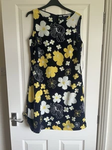 Ladies Navy Floral Dress Size 12 - Picture 1 of 5