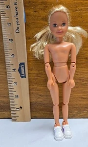 AWESOME SKATEBOARDING STACIE #24644 Barbie Sister Doll - Nude - Mattel (1999) - Picture 1 of 9